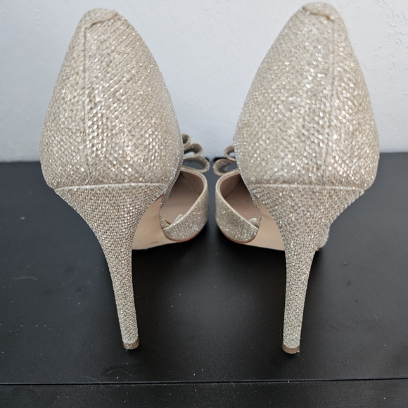 Betsey Johnson Gold Stiletto Heels Elegant Formal Shoes - Picture 9 of 10